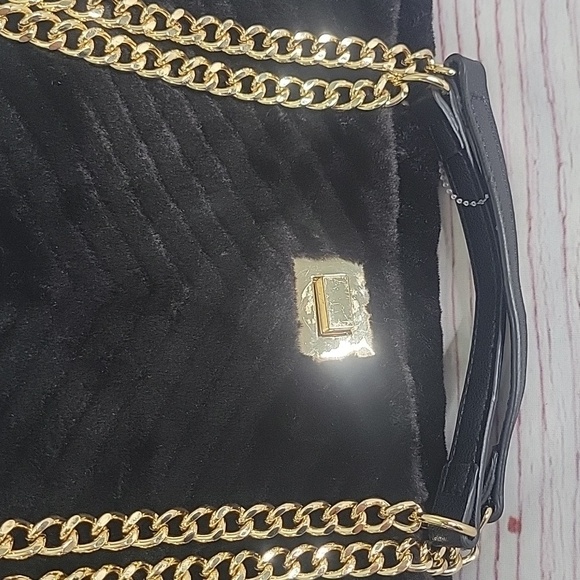 International Concepts INC Elegant Black Faux Fur Chain Shoulder Bag - Picture 4 of 7